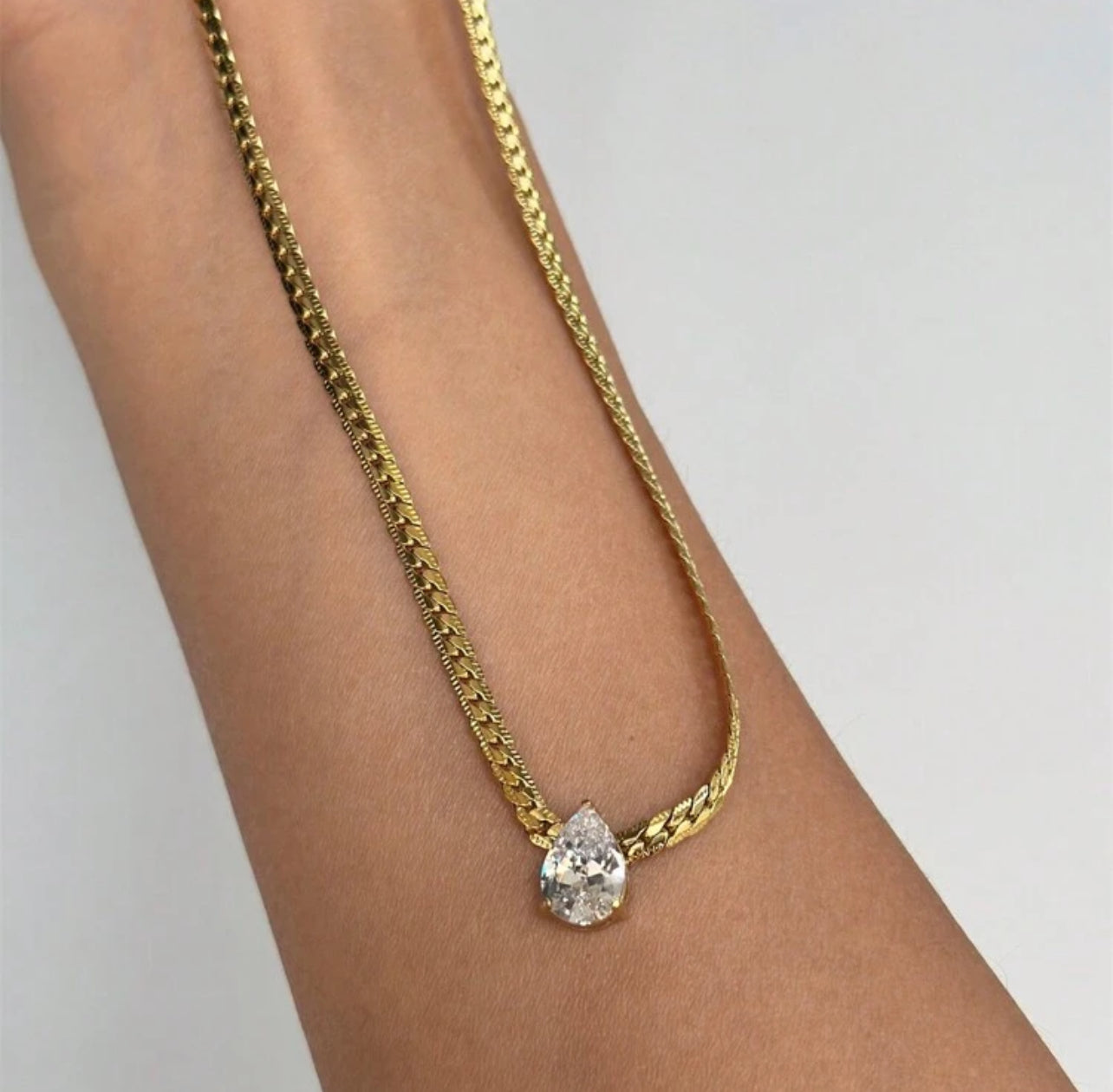 Leysa Necklace
