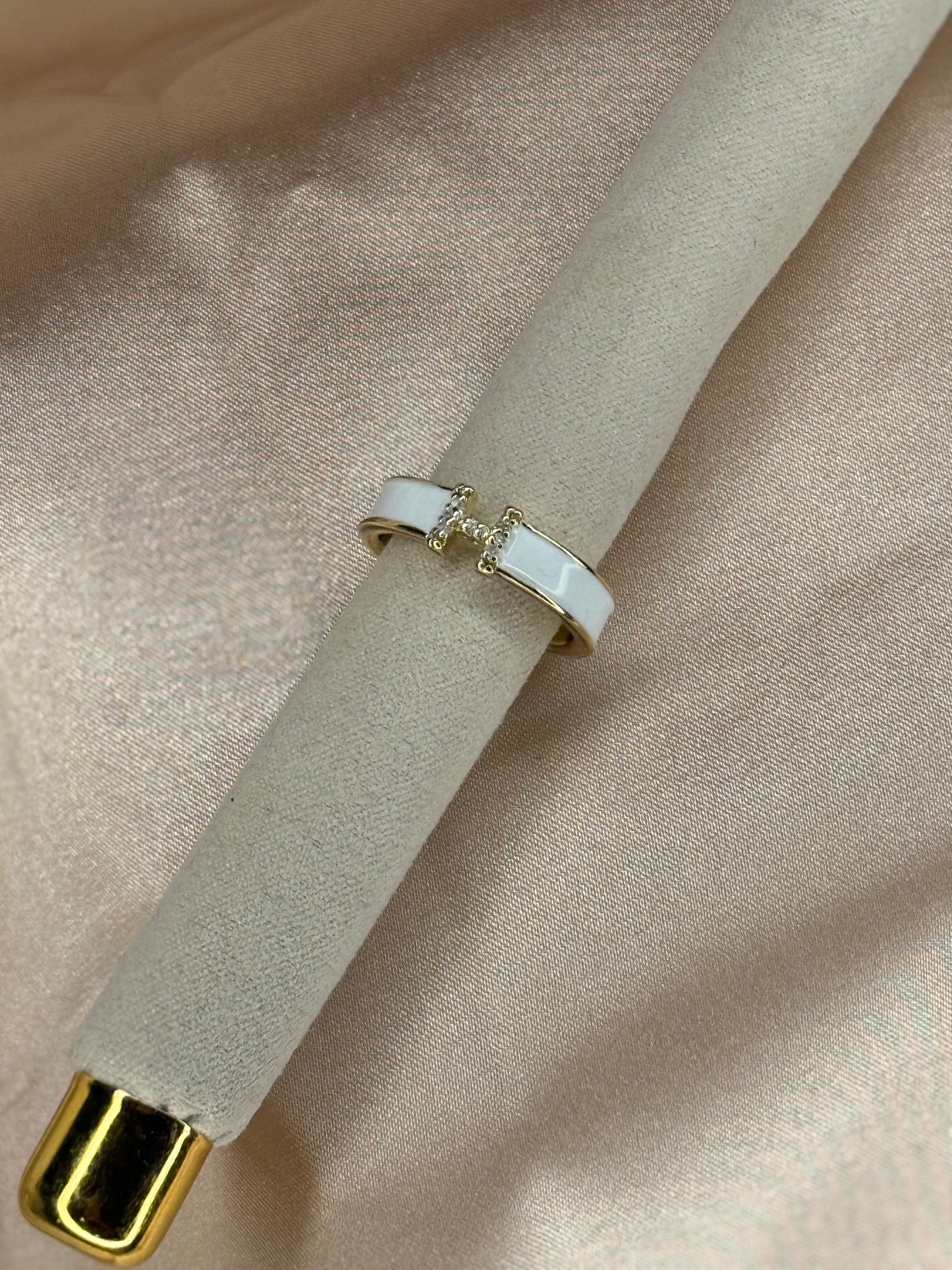 Hivan Ring White Gold