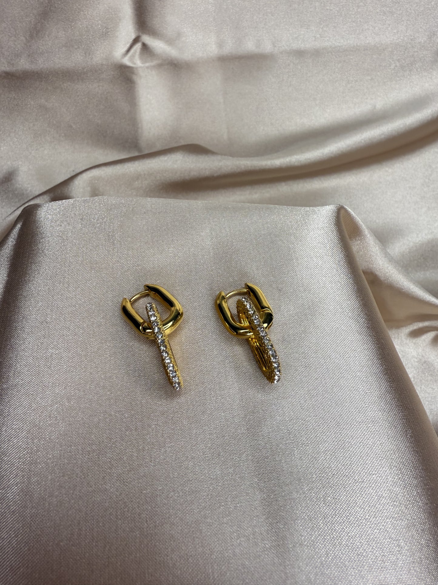 Helia Earrings Gold