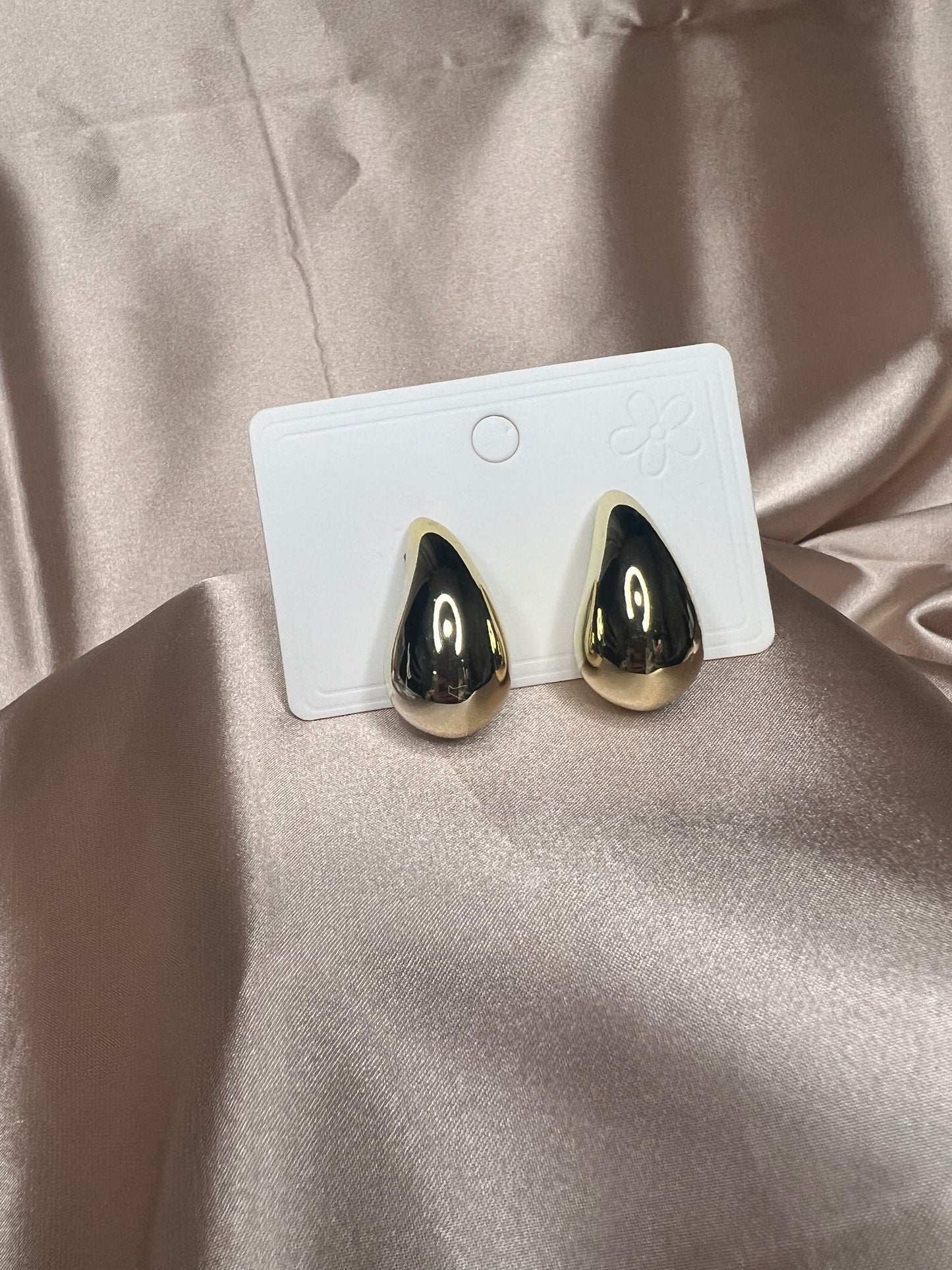 Ada Earrings Gold