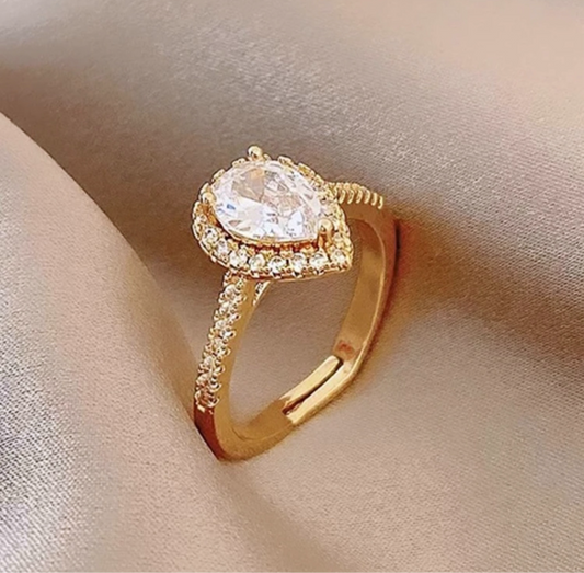 Leysa Ring