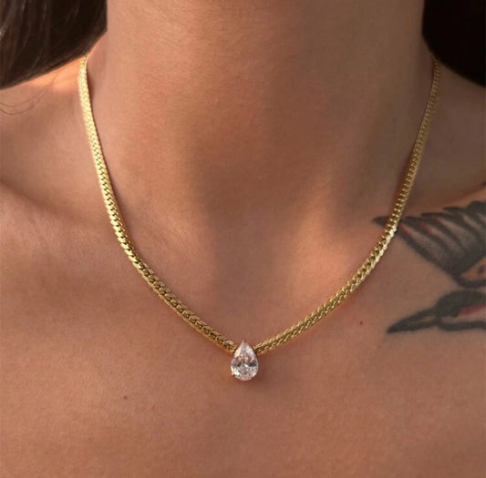 Leysa Necklace