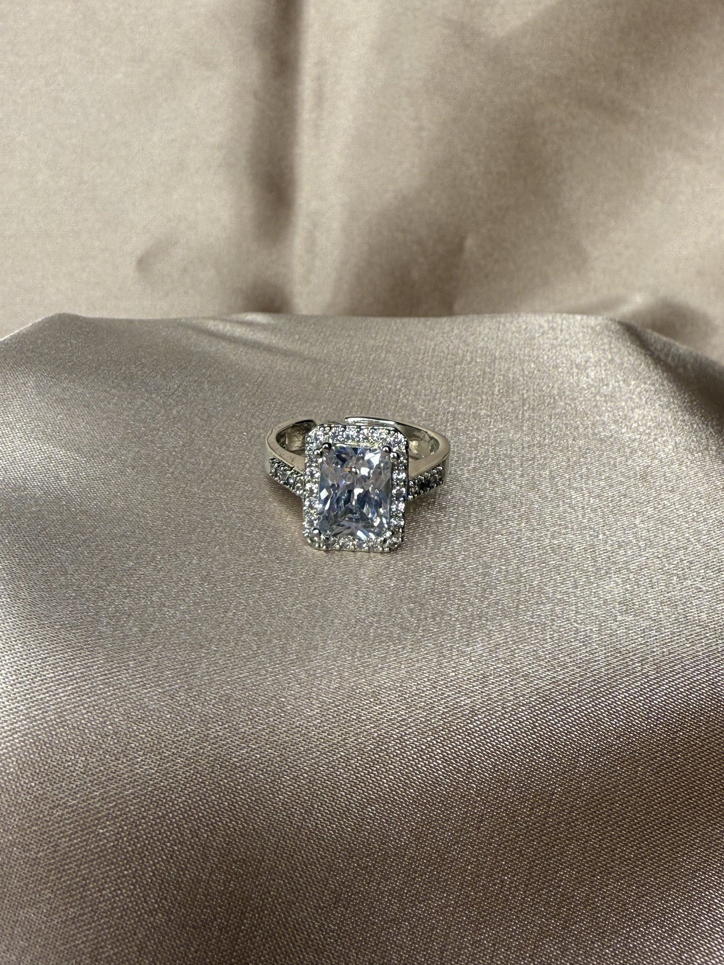 Nari Ring Silver