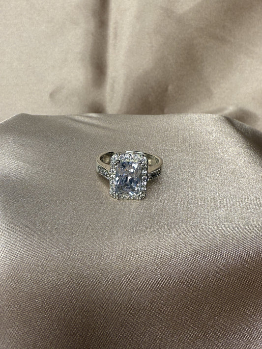 Nari Ring Silver