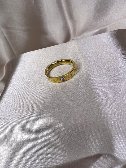 Ella Ring Gold