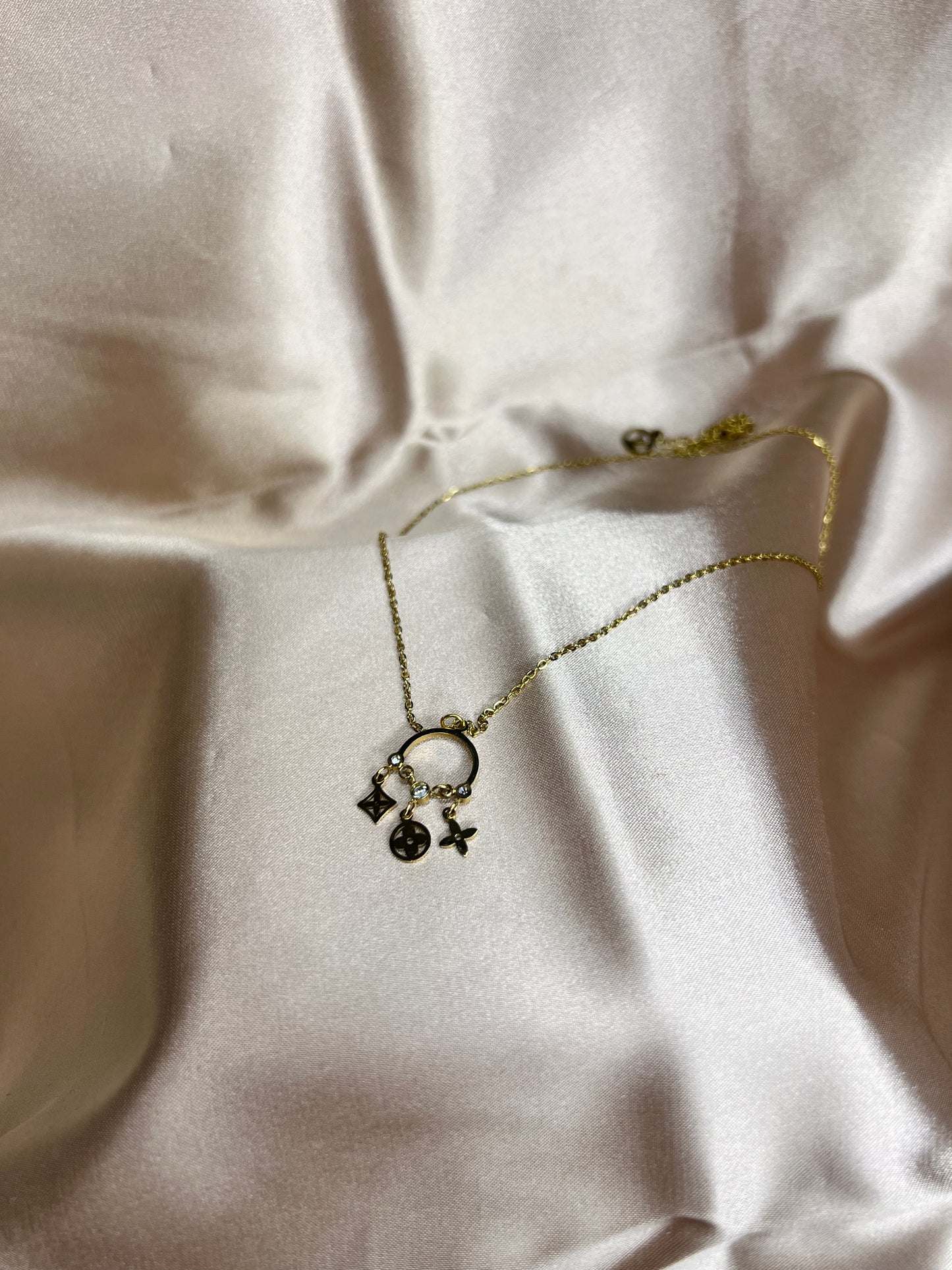Juna Necklace